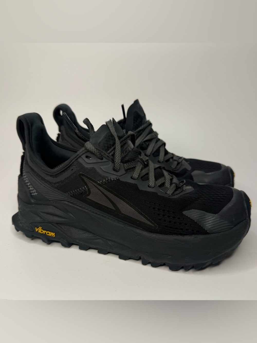 Altra Vibram Olympus 5 Hike Womens Black Trail Shoes US 7.5 EU 38.5 AL0A7R74001